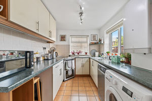 Kitchen- click for photo gallery